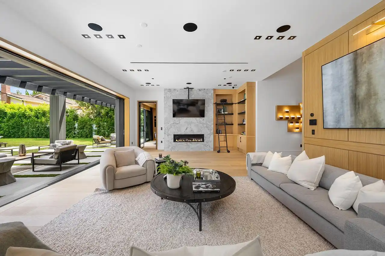 Home Window Tinting: A Complete Guide